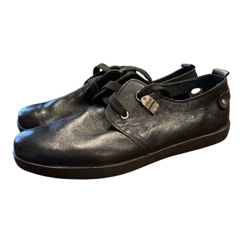 Fuguiniao Handmade Italian Leather Shoes in Black w/silver hardware. SH 11